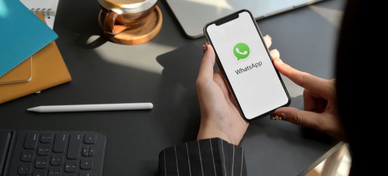 whatsapp reati
