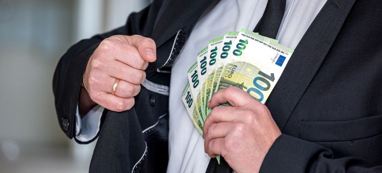 Qual è la differenza tra i delitti di corruzione e di concussione