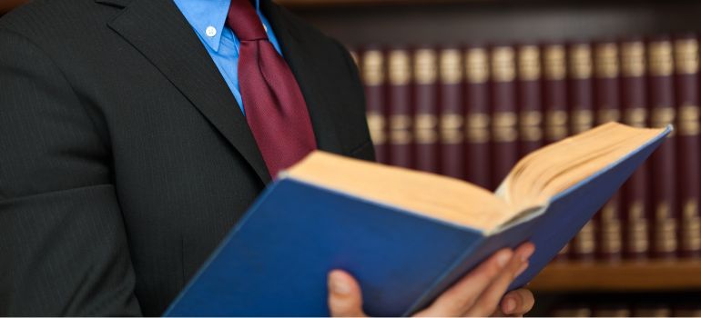 Quali sono i reati che può commettere il pubblico ufficiale