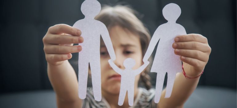 togliere figli ai genitori