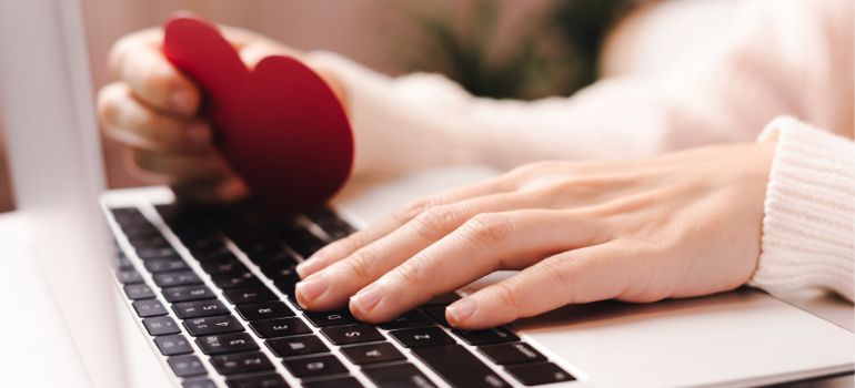 romance scam cosa sono lista scammer