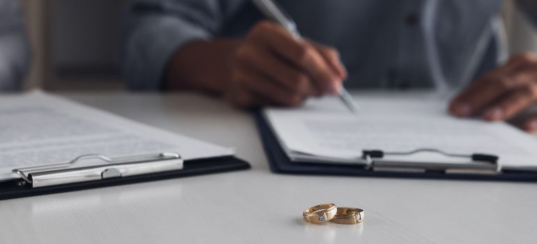 come escludere il coniuge separato dall'eredità