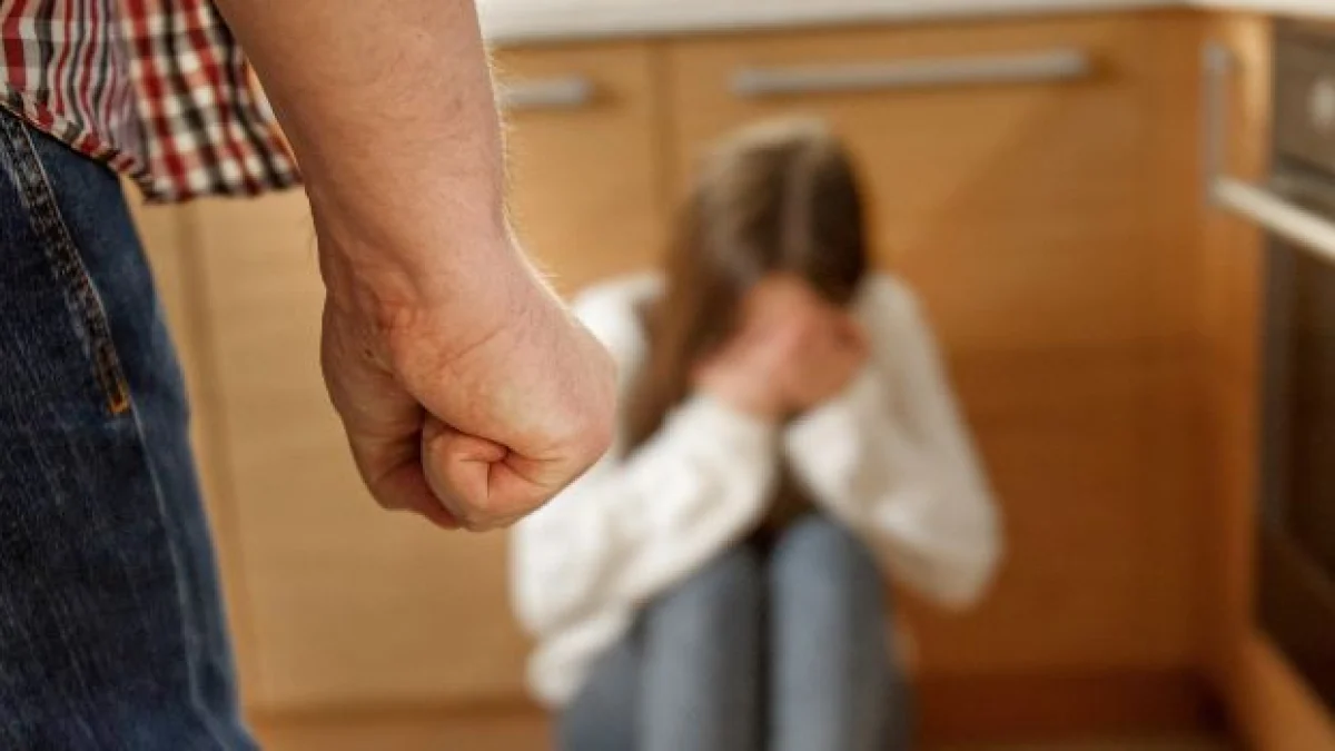 allontanamento casa familiare per maltrattamenti coniuge figli