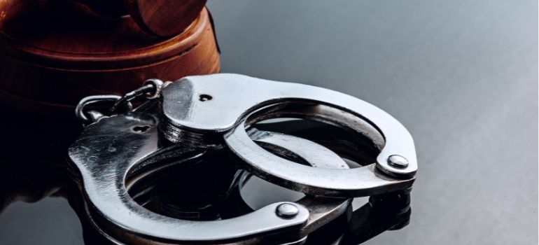 arresti domiciliari quando sono previsti