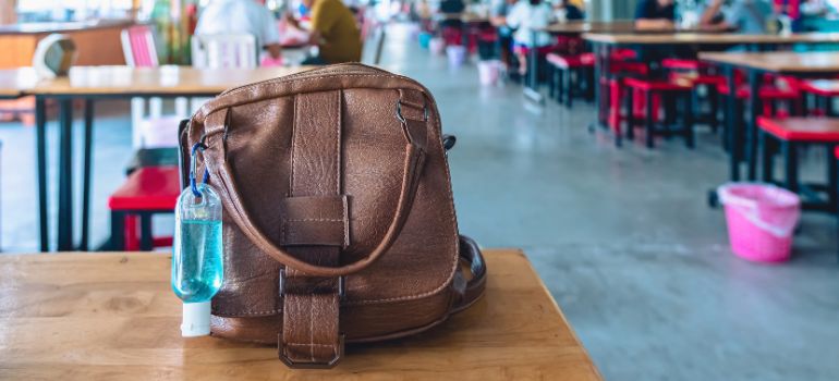 causa alla scuola motivi