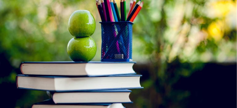 come denunciare una scuola