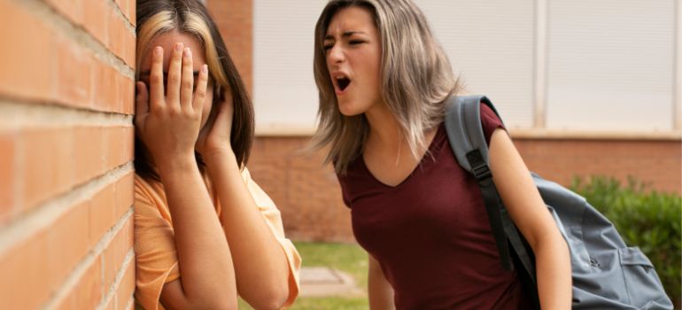 litigare con i vicini di casa