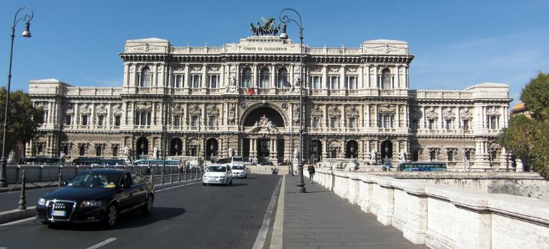 collaboratore di giustizia differenza con testimone di giustizia