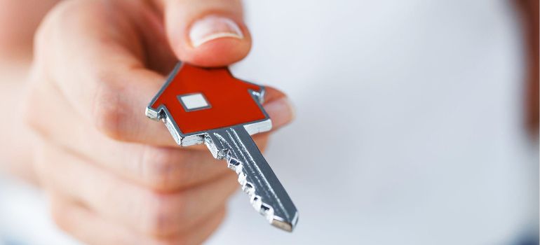 ospiti casa in affitto si possono vietare?