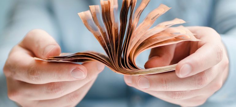 aumento stipendi salario minimo