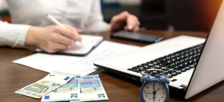 mettere soldi all'estero legalmente tassazione