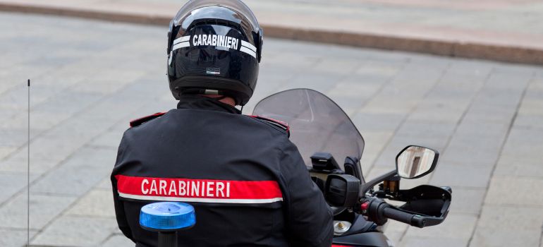 polizia e forze armate decreto sicurezza