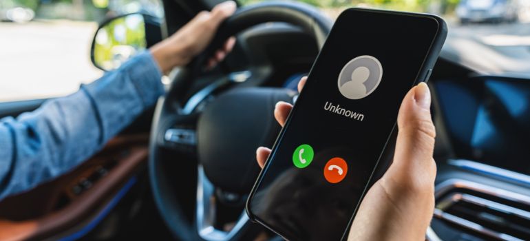reato di stalking cosa fare come difendersi