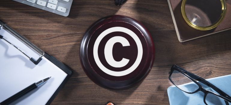 violazione copyright ai