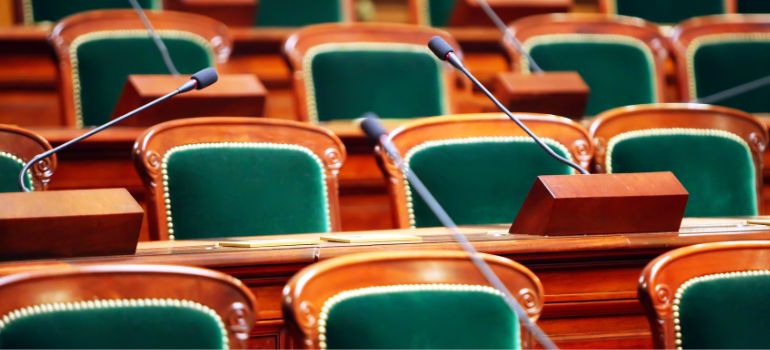 guadagno parlamentari italiani
