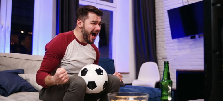 lecito guardare partite online su siti non autorizzati