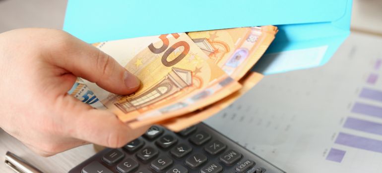 stipendio salario differenze