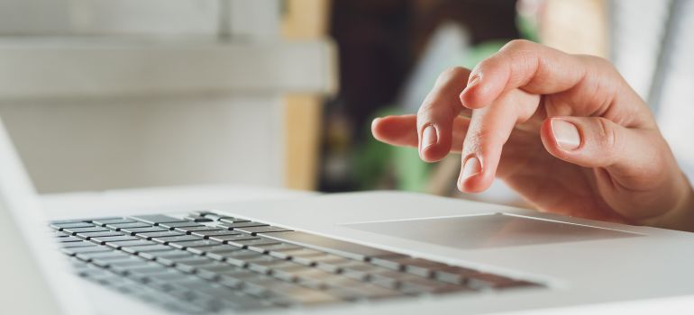 supporto per la formazione e il lavoro domanda