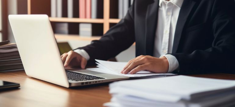 in cosa consistono i corsi di formazione per l'avvocato specialista