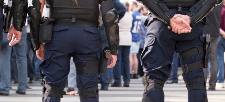 quali forze dell'ordine operano in posti di blocco?