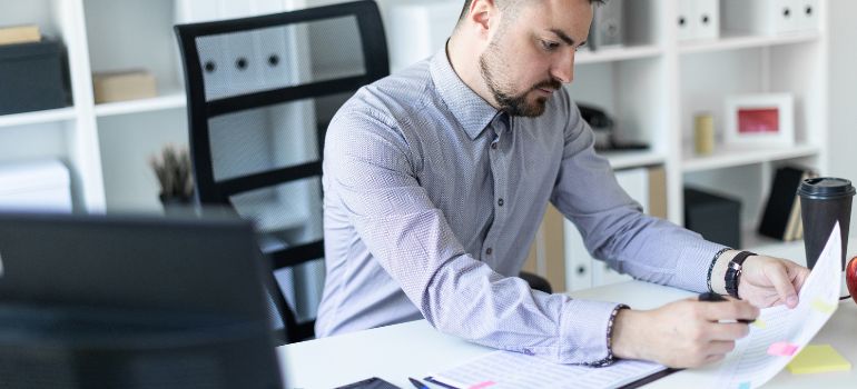 Quando si realizza un falso in atto pubblico materiale
