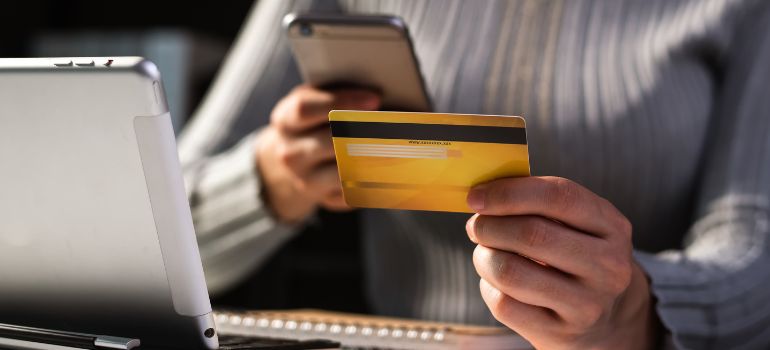 indebito utilizzo procedibilità
