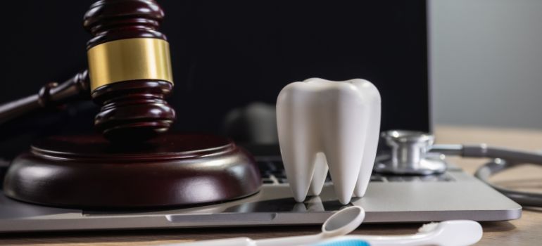 odontologo forense risarcimento danno odontoiatrico