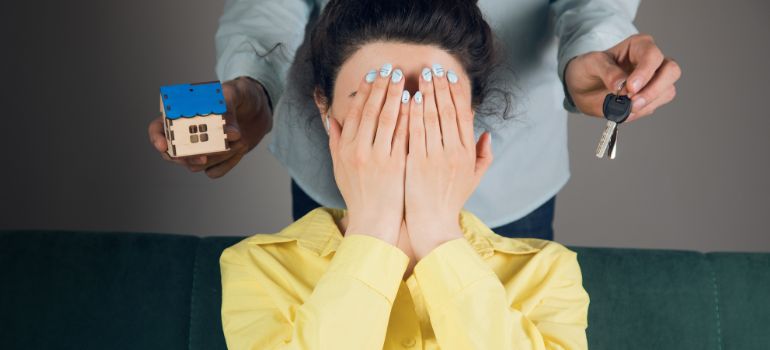 denunciare proprietario senza contratto