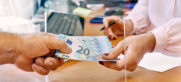 limite versamento contanti conto corrente