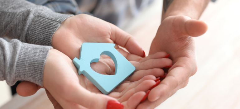 novità adozioni persone single