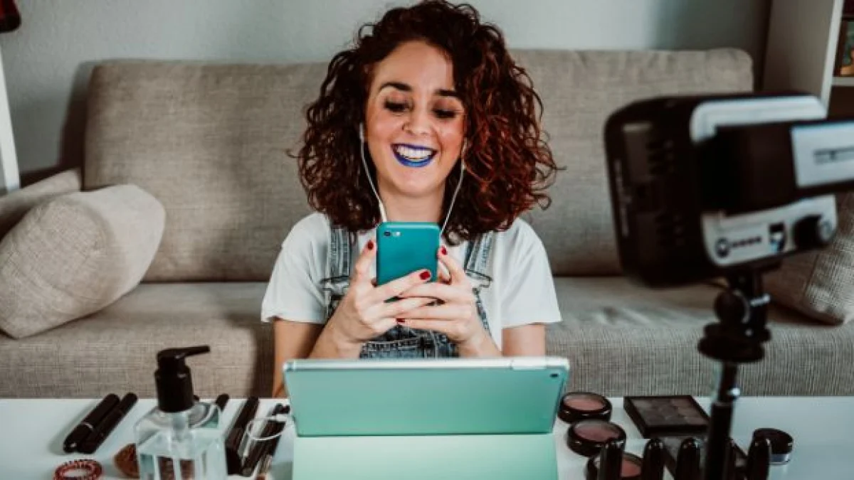 come funziona il registro agcom degli influencer