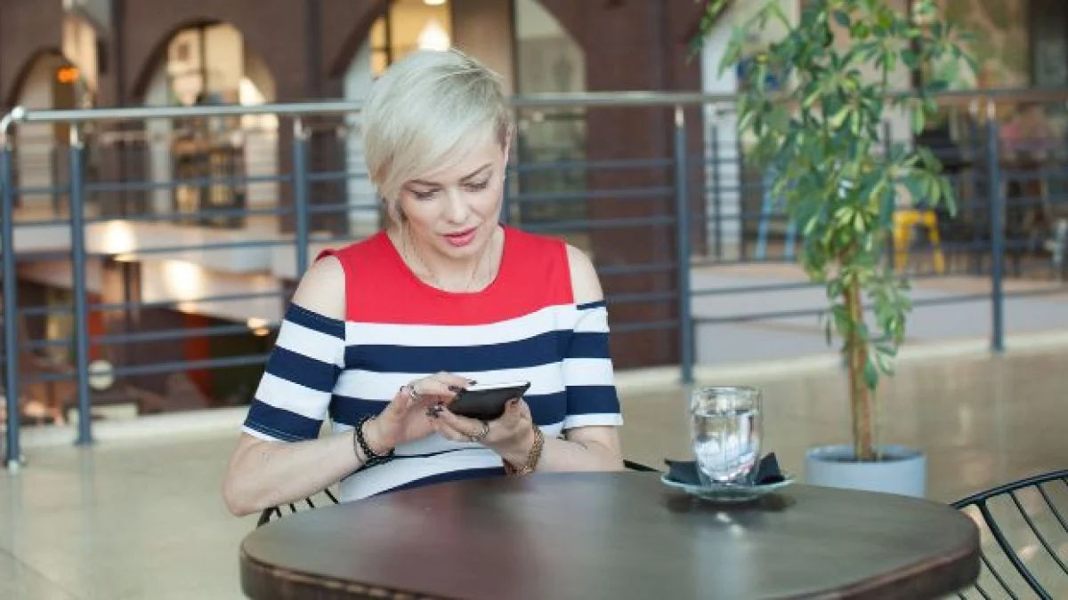 aspettare troppo al ristorante e andare via senza pagare