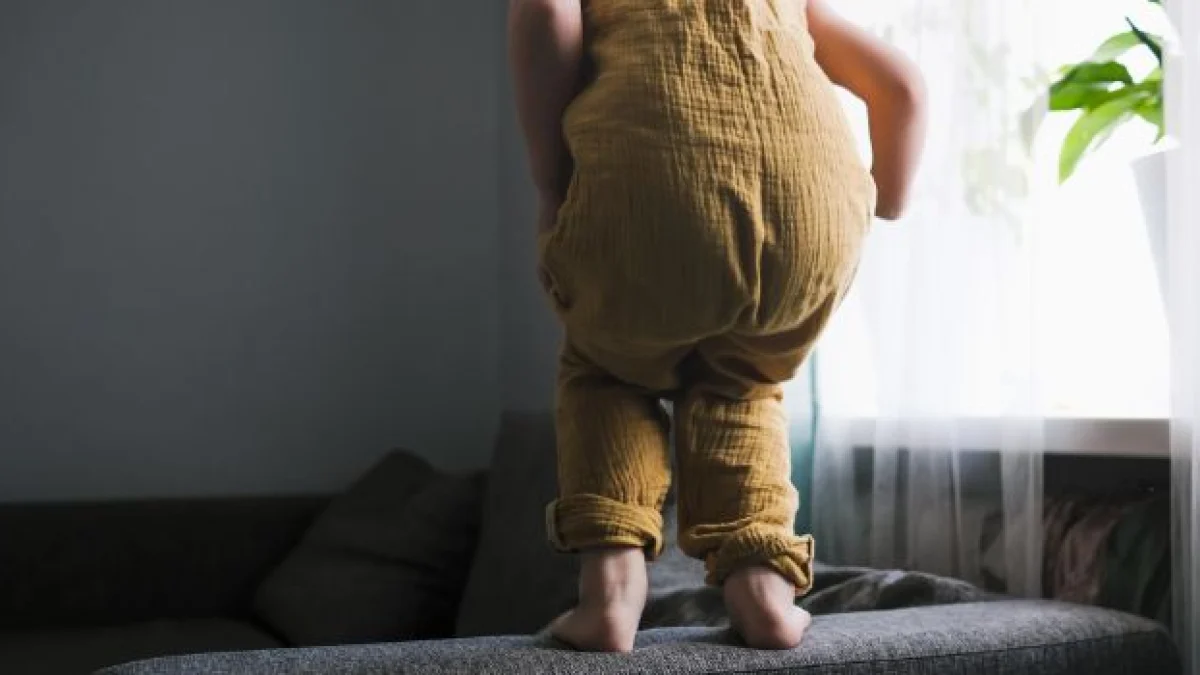 figli da soli in casa di notte cosa dice la legge