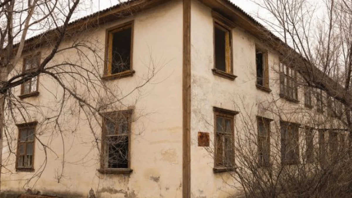 casa abbandonata legge