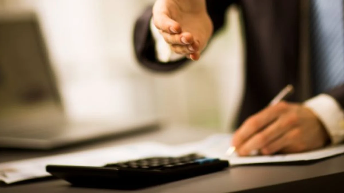 denunciare una persona è gratis