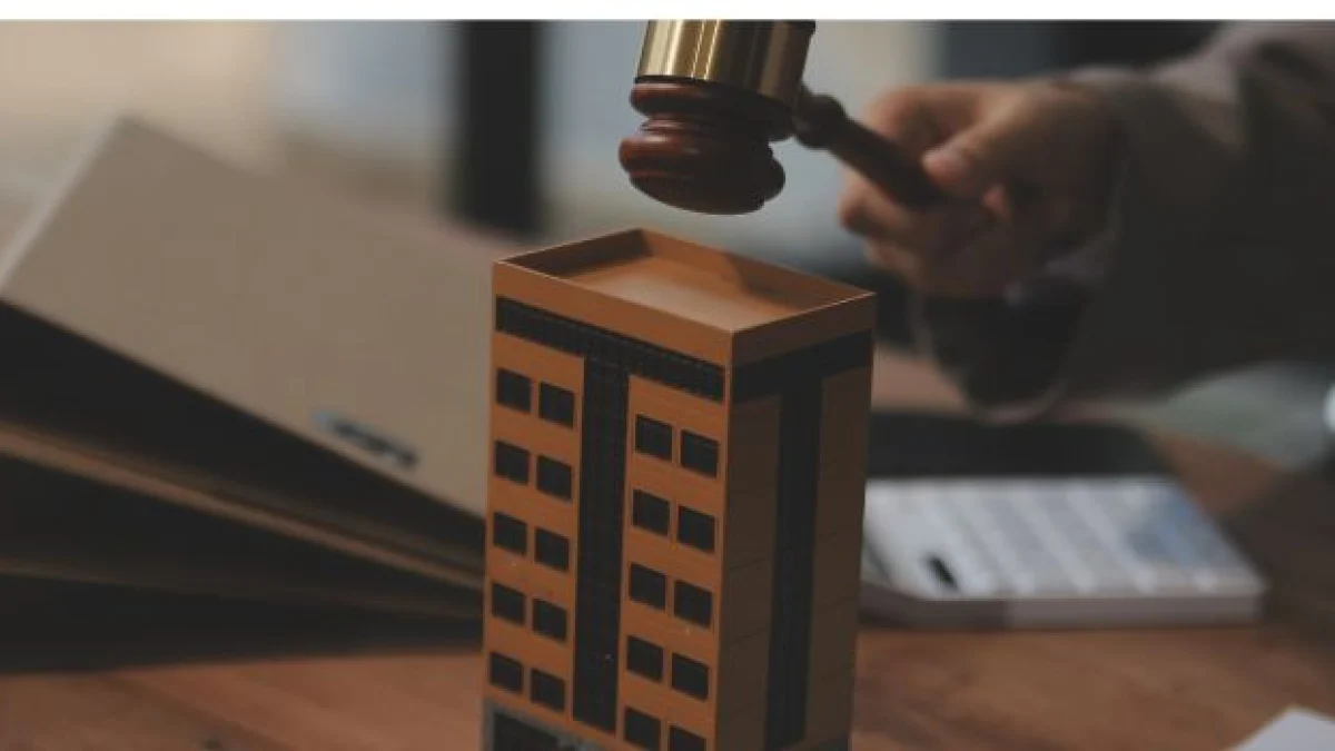 di quali reati è accusata la santanchè