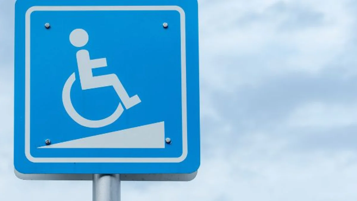 parcheggiare posto disabili