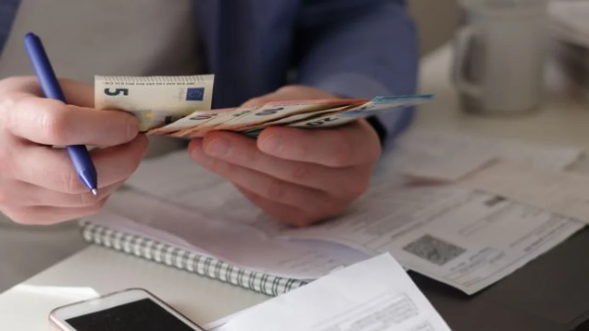 pagamento in due rate dello stipendio