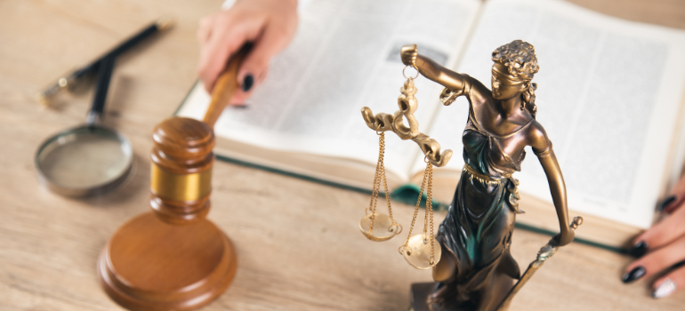 Interdetto giudiziale può fare testamento? Chi è, significato, esempio